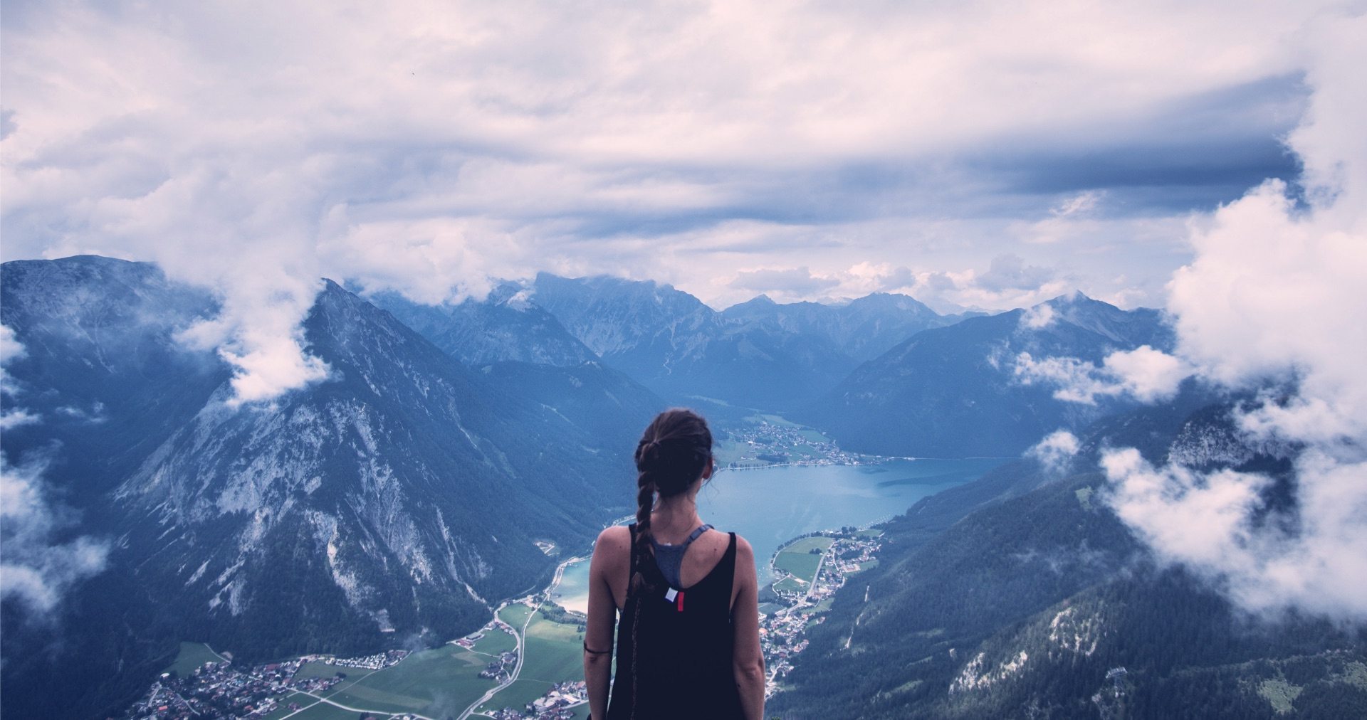 demo-attachment-329-header@2x